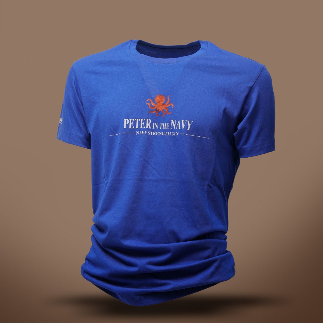 Peter in The Navy T-shirt blu